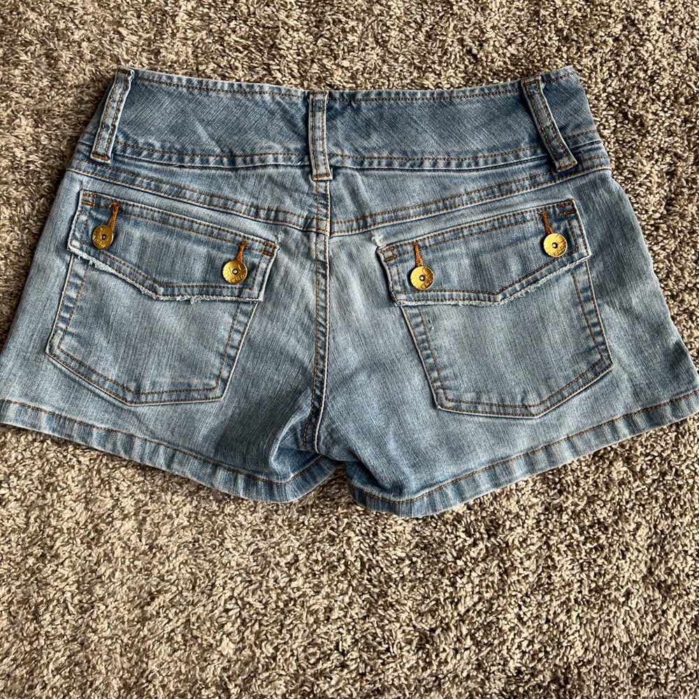 Glo Y2K Medium Wash Denim Shorts Size 3 - Picture 3 of 3